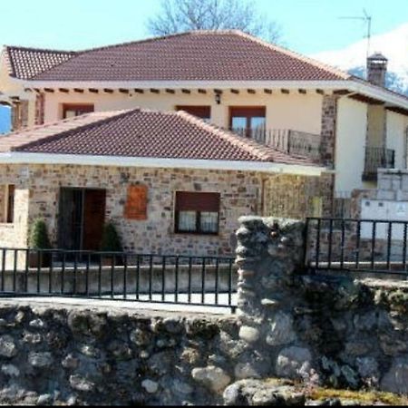 Alojamientos La Abuela Rascafría Exteriör bild